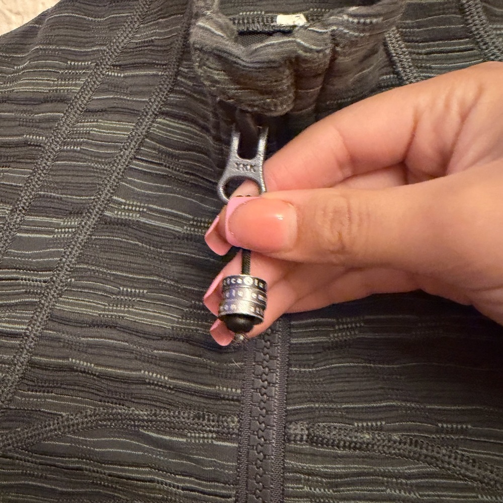 Lululemon Define Jacket - Picture 4 of 10